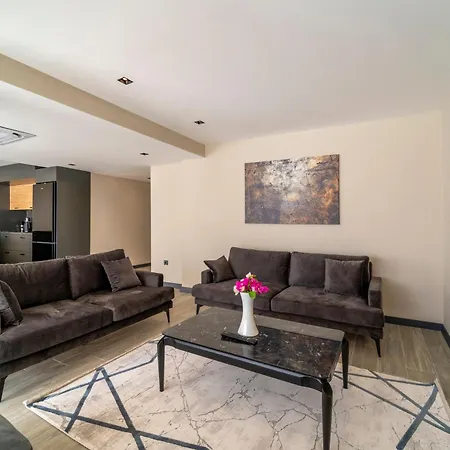 Tierra Detached Ultra Luxurious
